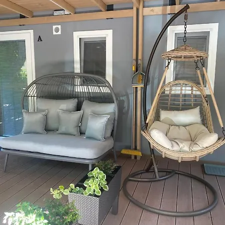 Lily A Hébergement de vacances Pakoštane